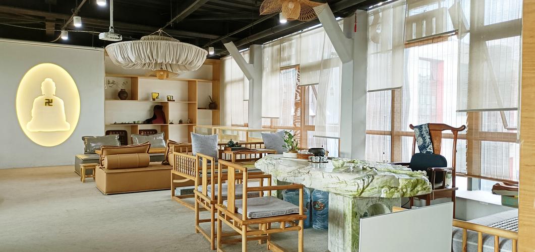 家俱佳艺，进出口通达——记李杨的公司发展之路